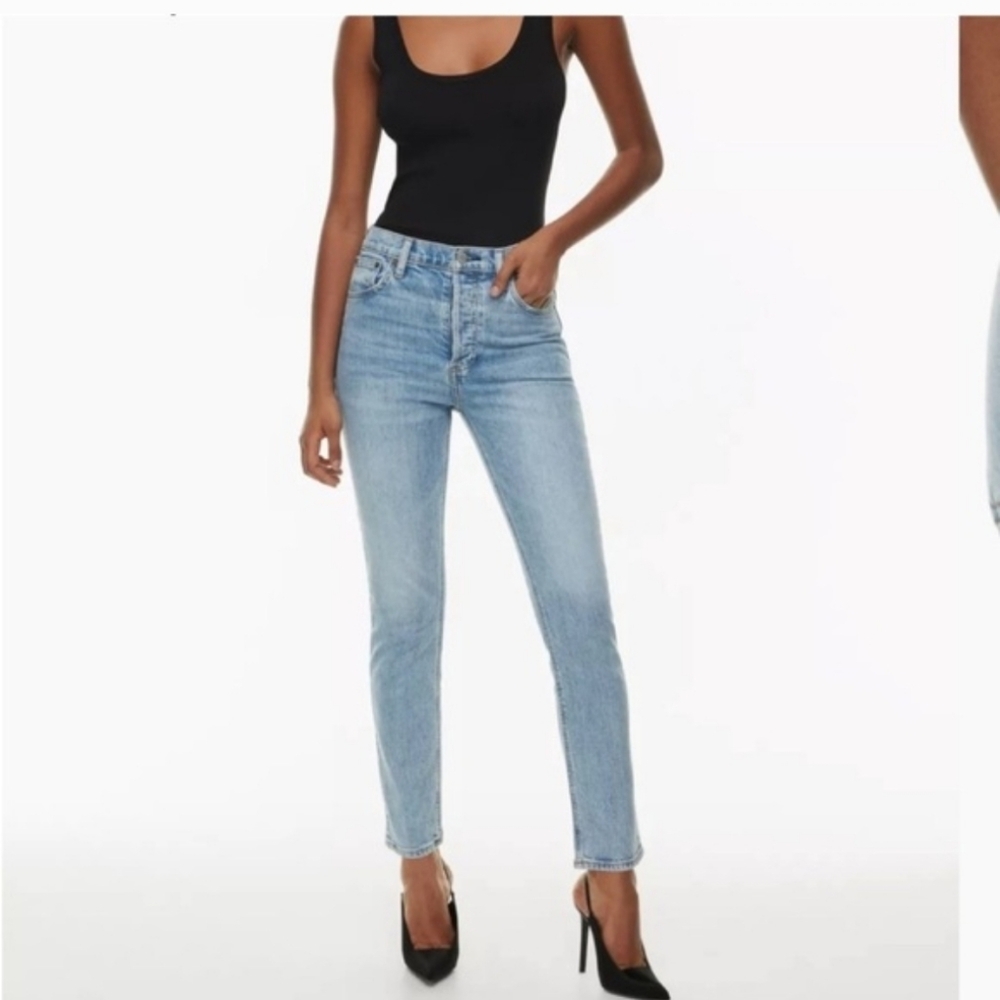 Aritzia Denim Forum The Yoko High Rise
Slim Jeans Sz 25